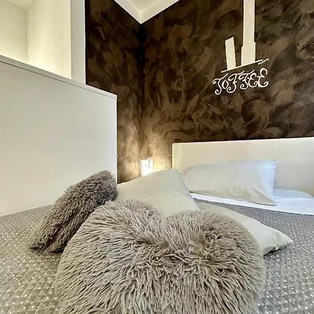 Апартаменти Casavacanzetoffee *